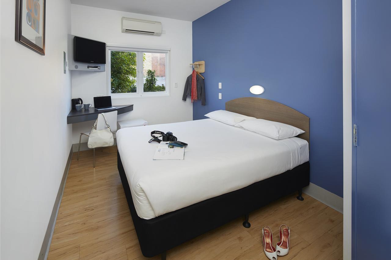 Ibis Budget Perth Airport Екстериор снимка