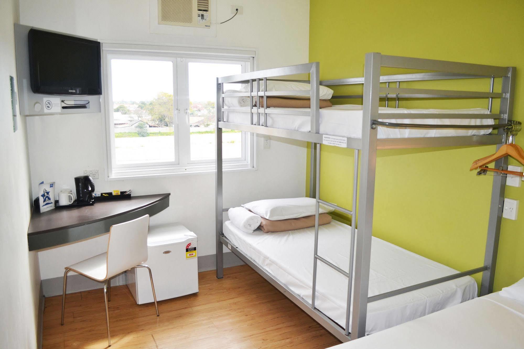 Ibis Budget Perth Airport Екстериор снимка