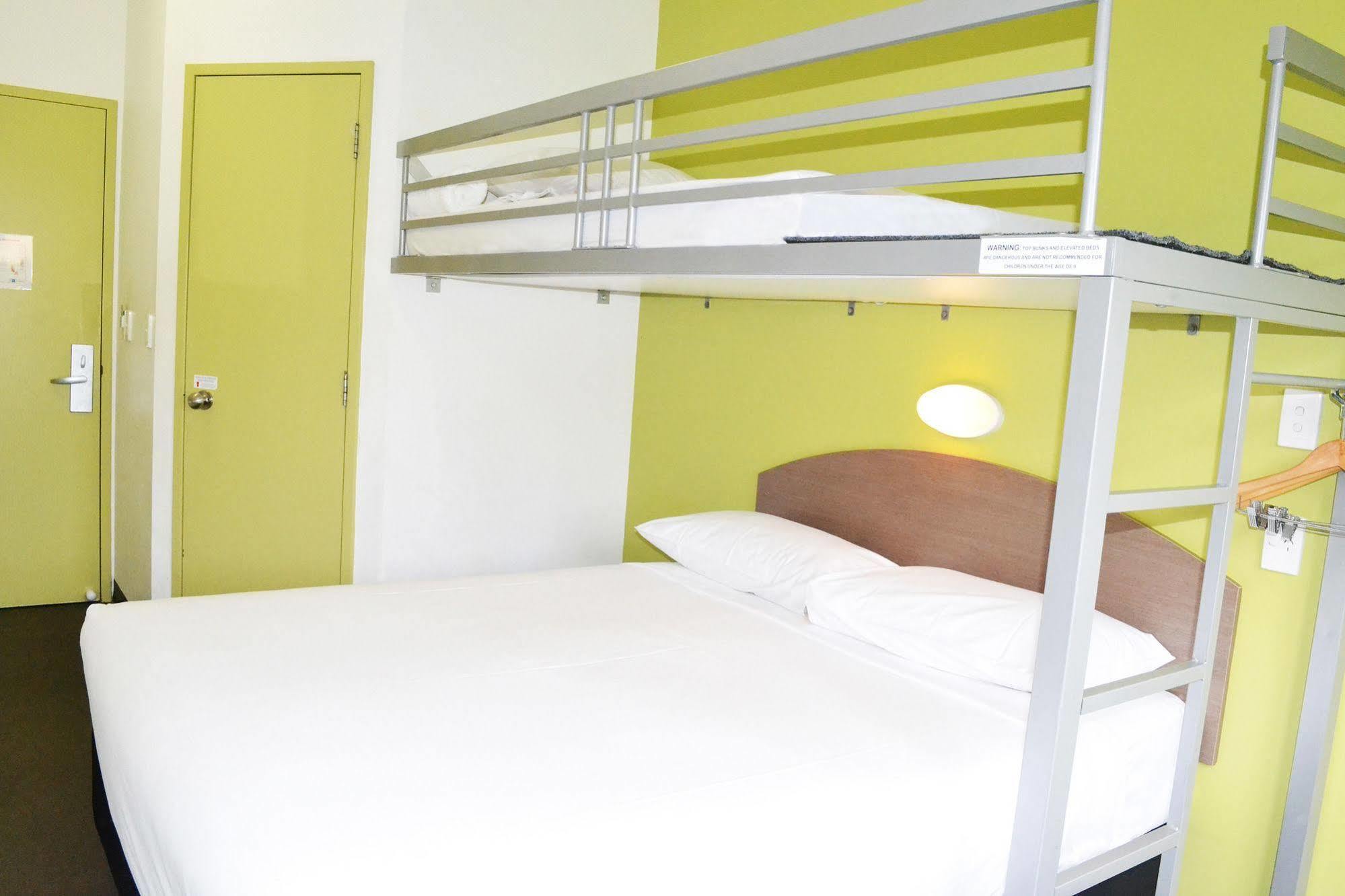 Ibis Budget Perth Airport Екстериор снимка