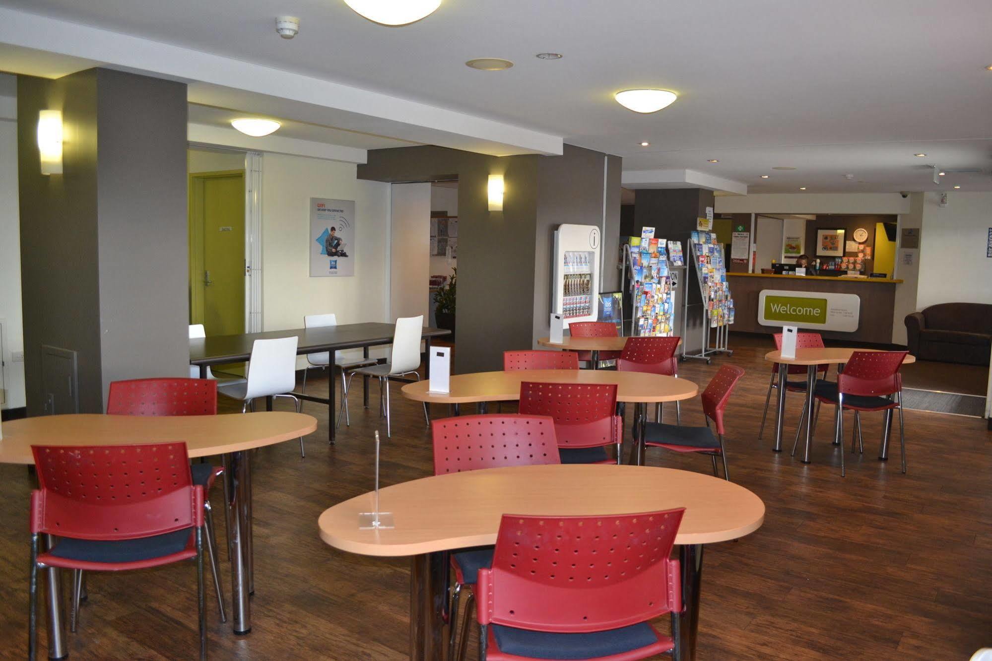 Ibis Budget Perth Airport Екстериор снимка